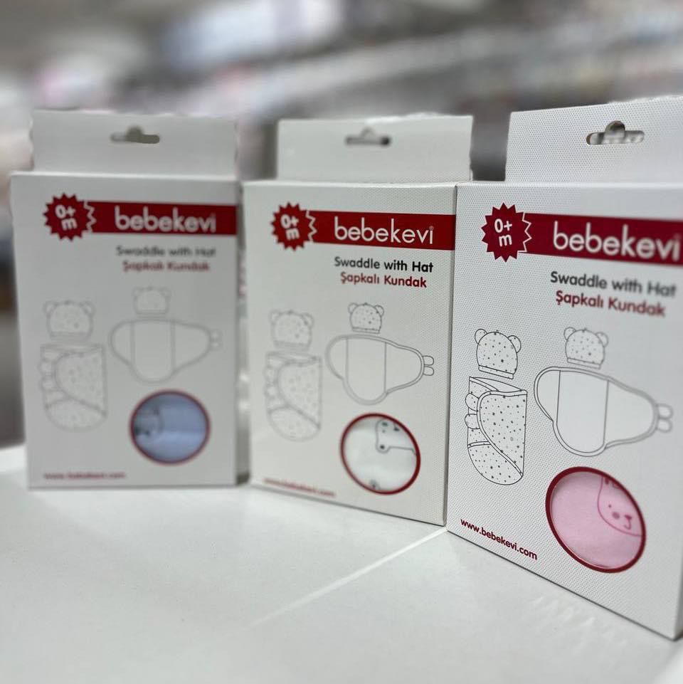 Emmaillotage bébé